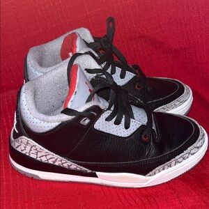 Youth Size 1 NIKE AIR JORDAN RETRO 3 BLACK CEMENT SHOES